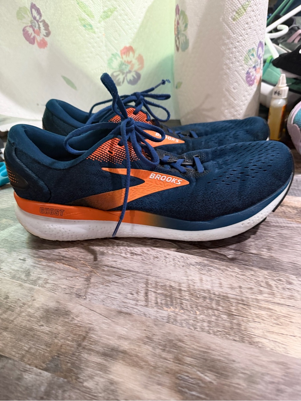 Brooks Ghost Men's size 14 Running Shoes - Navy with Orange Highlights